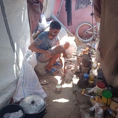 Help Tareq and his family in Gaza survive campaign photo, 2 of 8