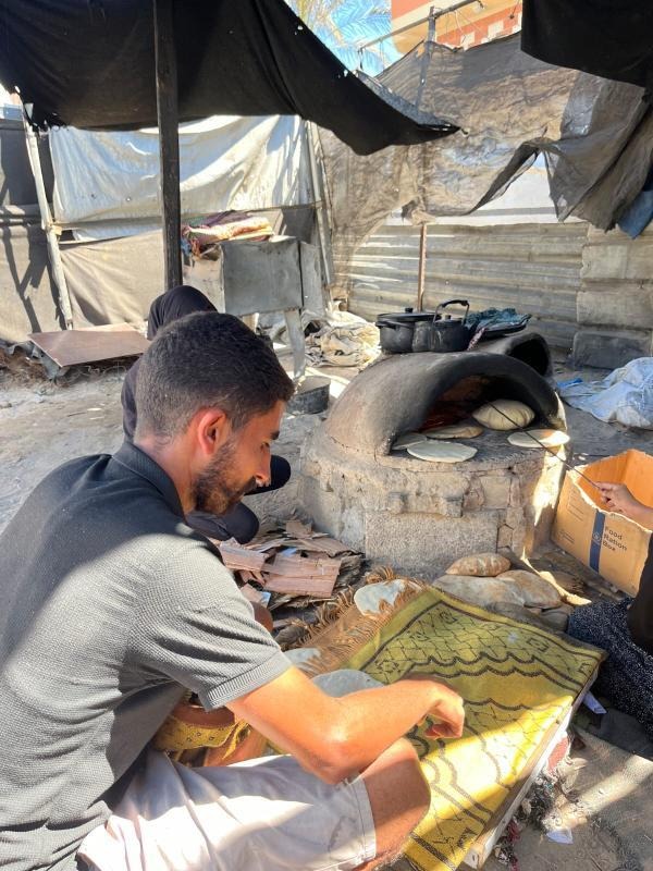Help Tareq and his family in Gaza survive campaign photo, 4 of 8