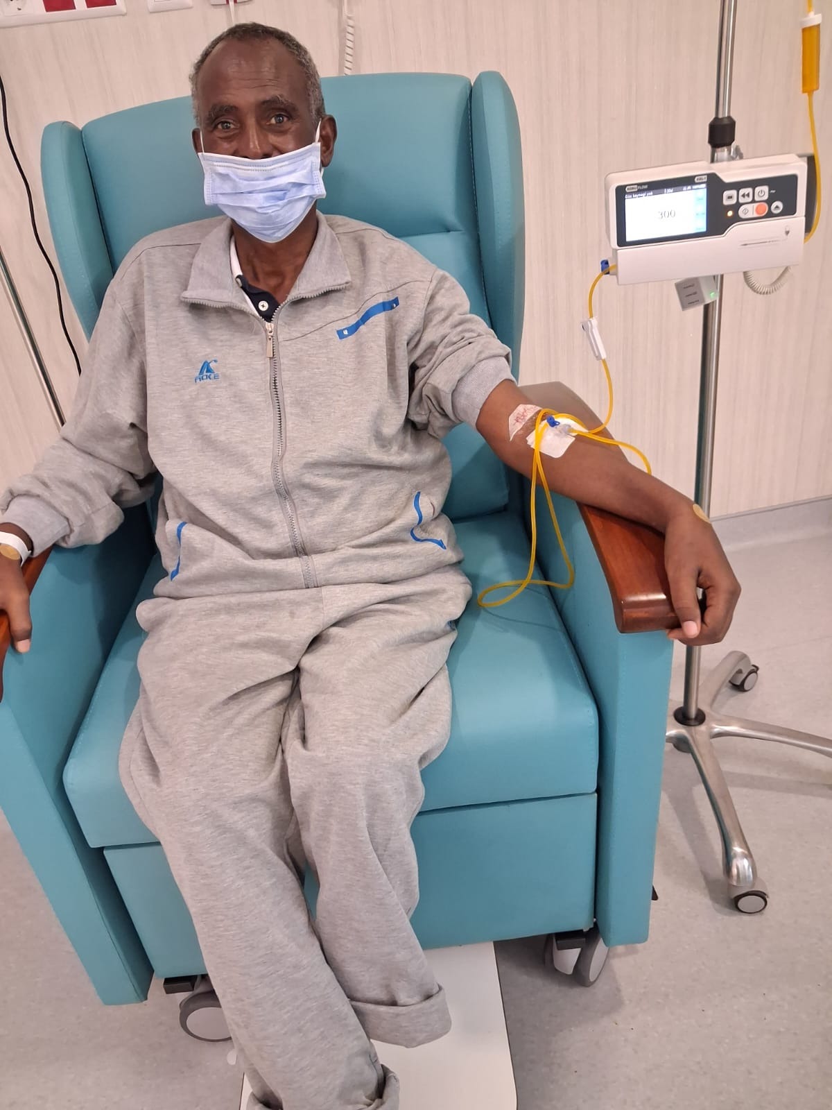ሓገዝ ብናይ ደም ካንሰር ንዝሳቀ ሓወይ  ደበሳይ ዘርኣይ ስባሃትለኣብ:: campaign photo, 2 of 4