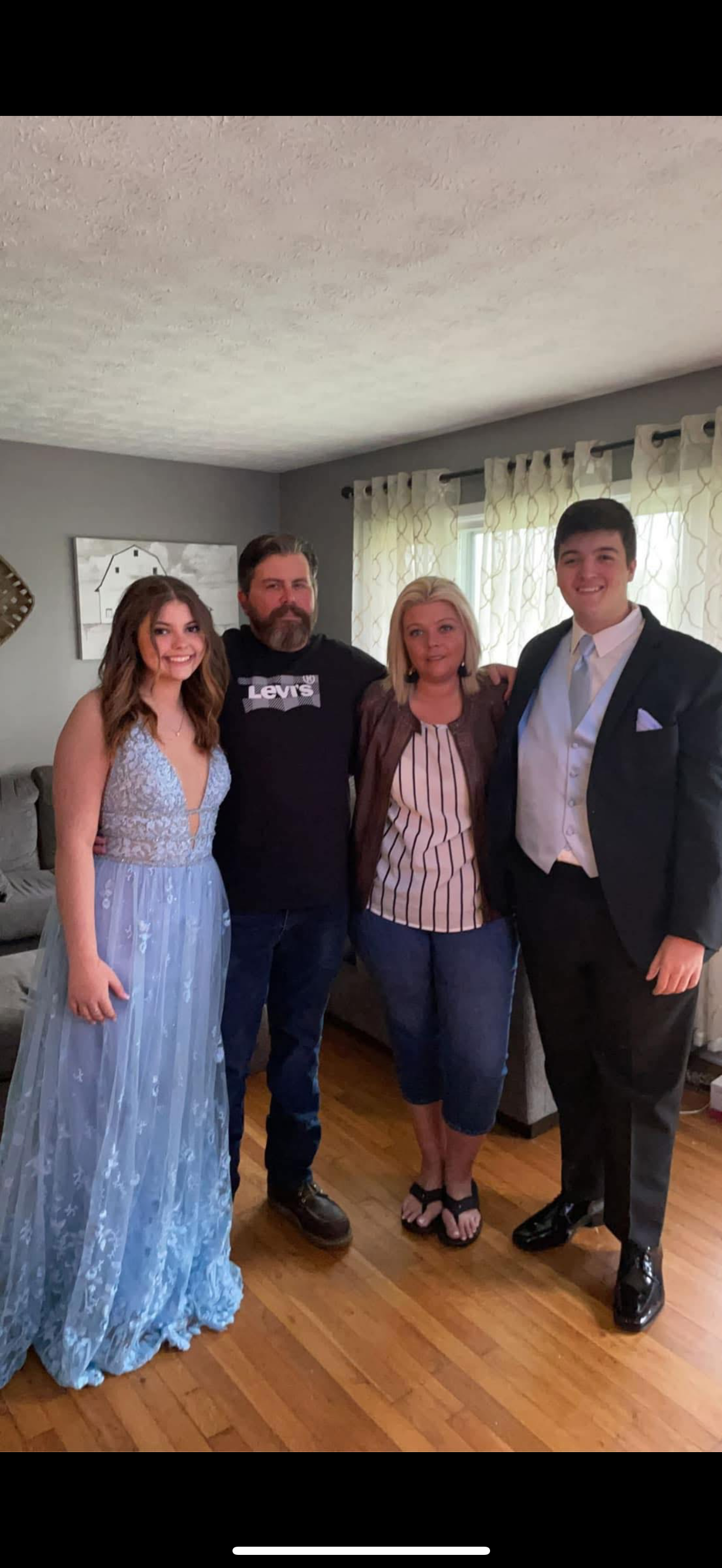 Help My Mom Fight Stage 4 Lung Cancer campaign photo, 4 of 7