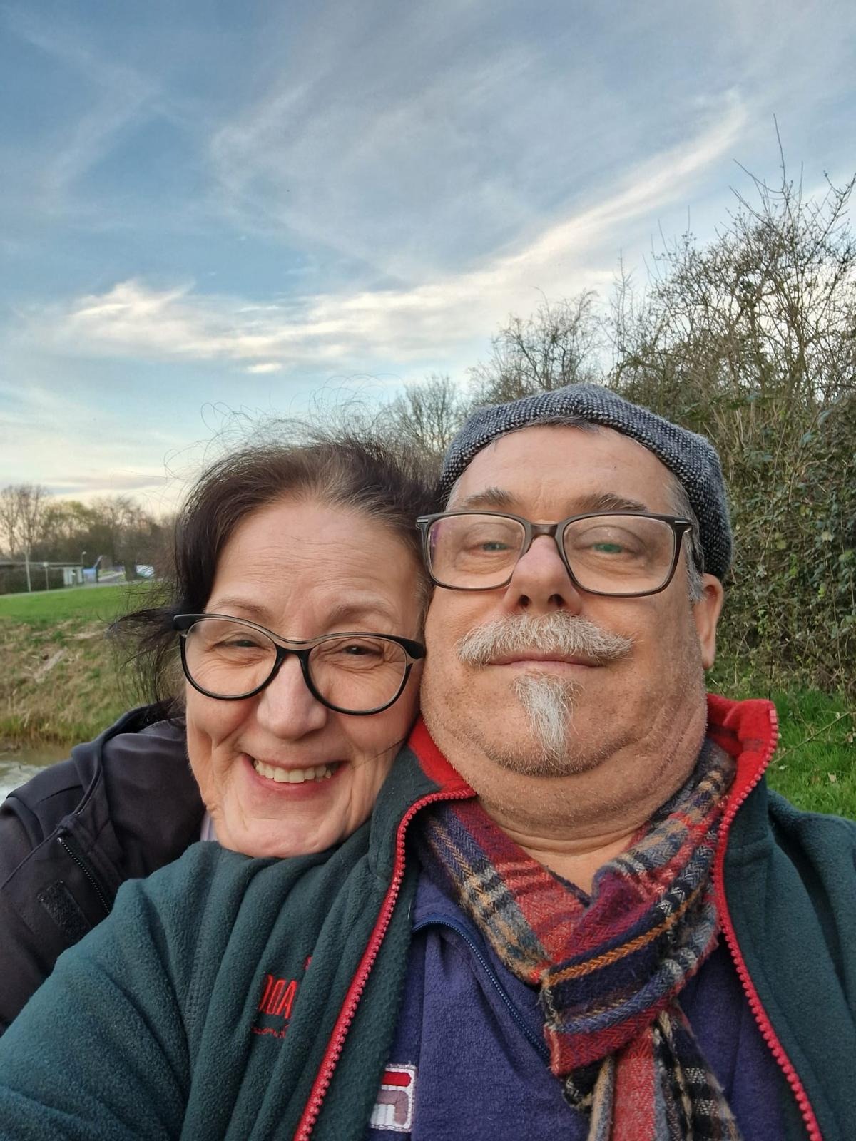 Hilfe für Papas letzten Liebesdienst an Mama ❤️ campaign photo, 7 of 8