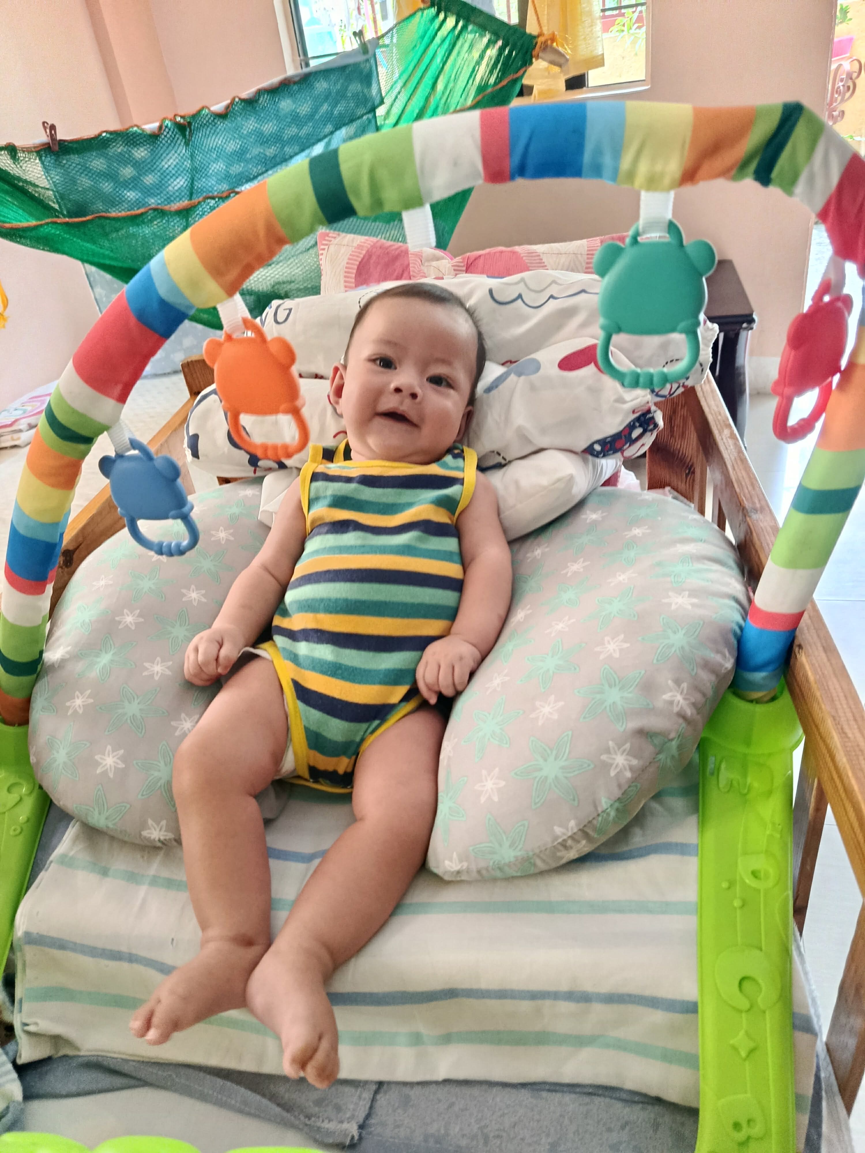Help Little Gelo to get his medication campaign photo, 4 of 5