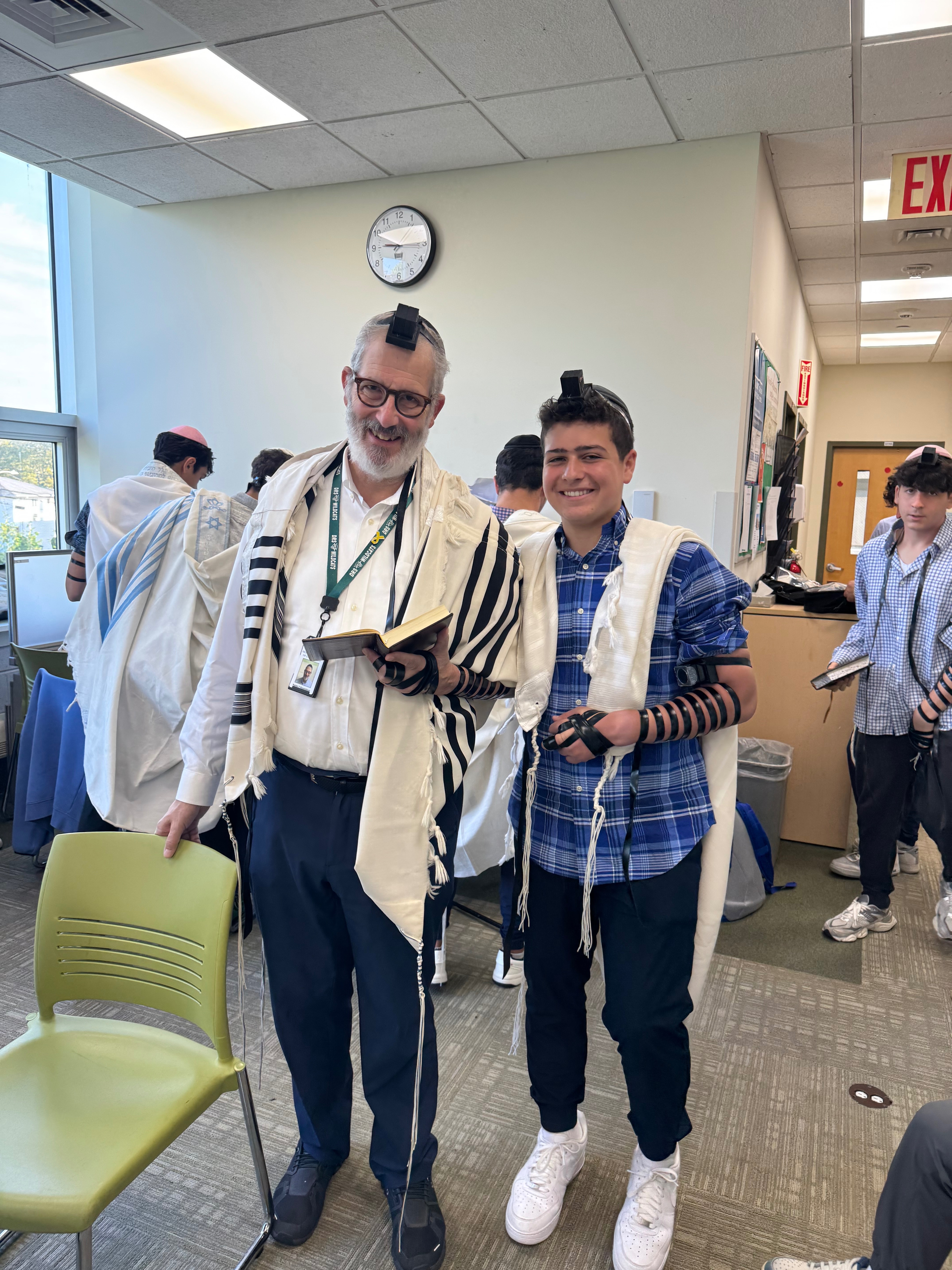 DRS Yeshiva High School Sfardi Minyan 2025 - 2026 campaign photo, 6 of 8