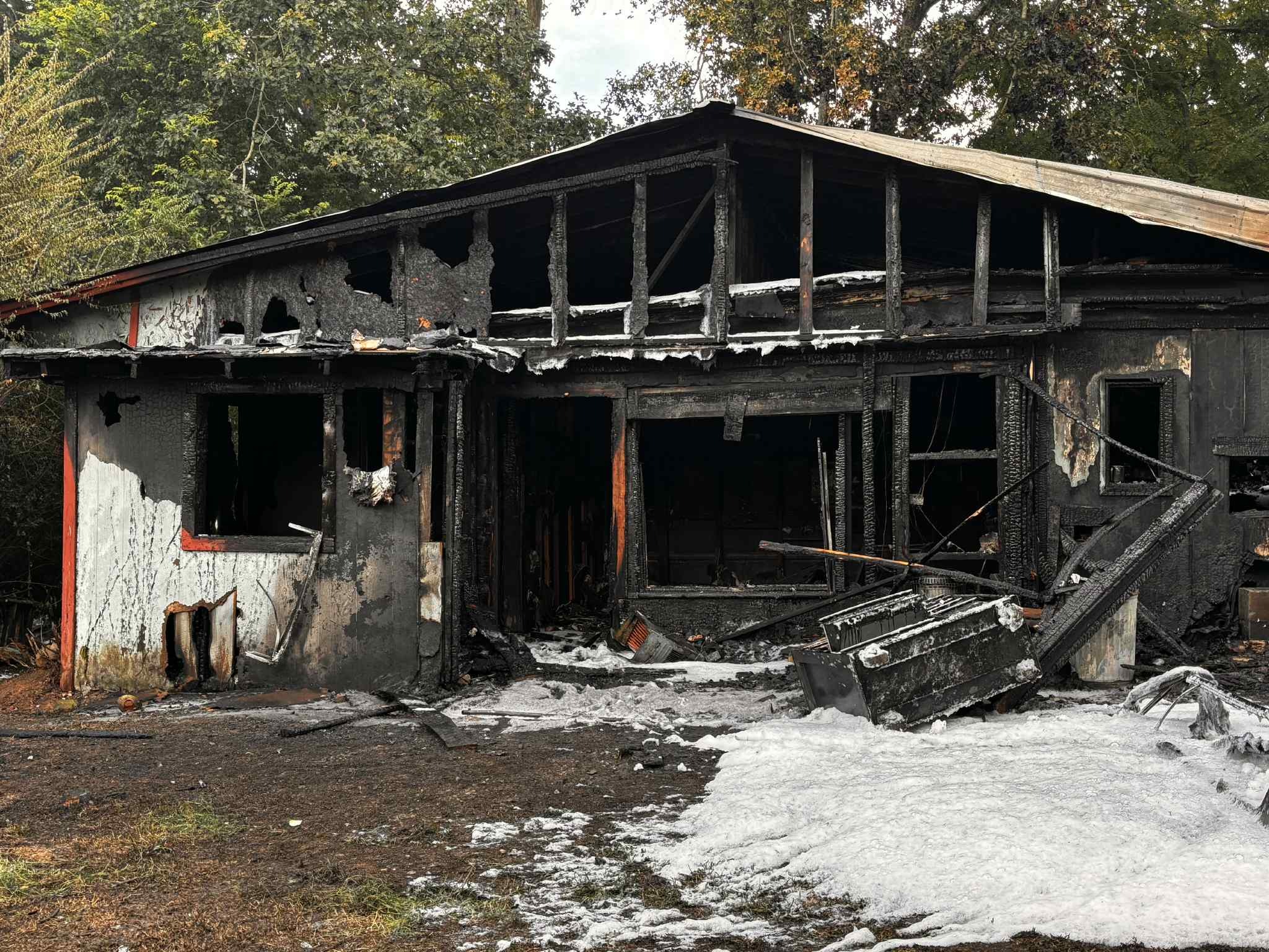 Help Jennifers family after losing everything in house fire campaign photo, 5 of 8