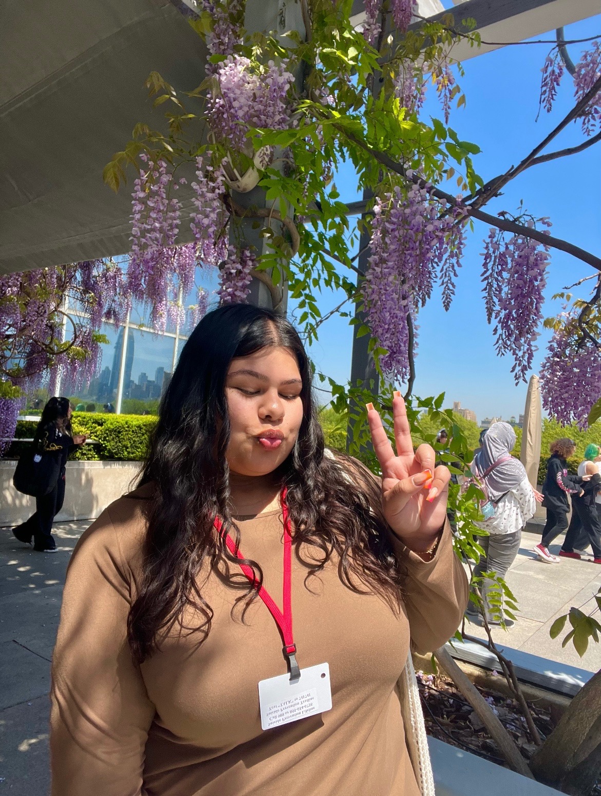 Help Emily Vargas win Homecoming queen class 26 campaign photo, 2 of 5