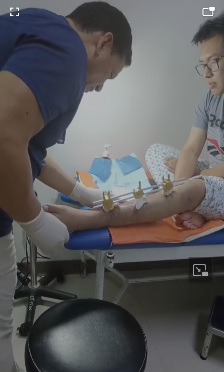 Save Victor's Leg: Urgent Medical Help Needed campaign photo, 6 of 8