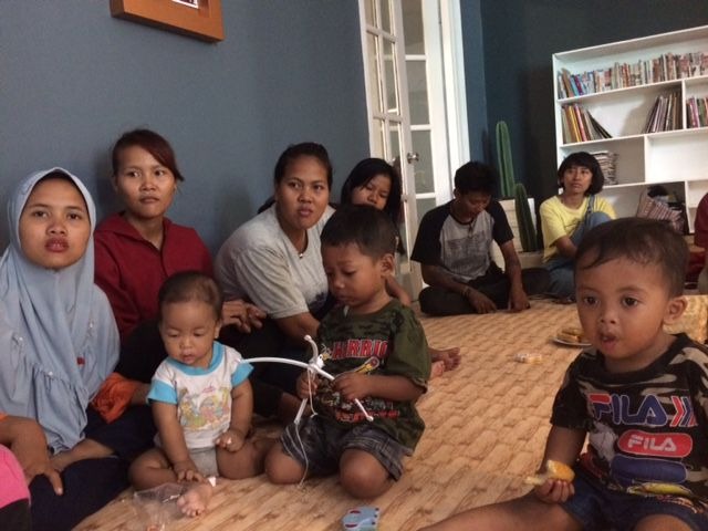 Empowering Indonesian single mothers in street situations campaign photo, 4 of 6