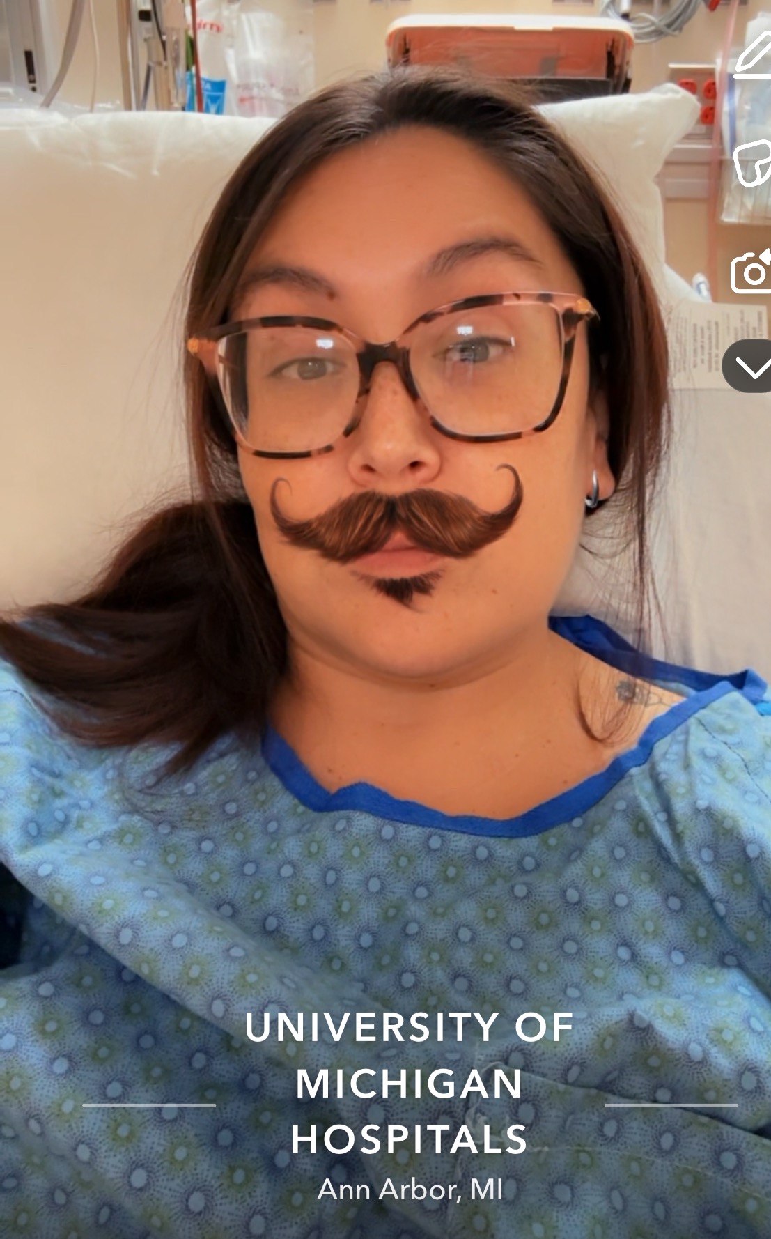 Help a Single Mother Recover from Transplant campaign photo, 2 of 6