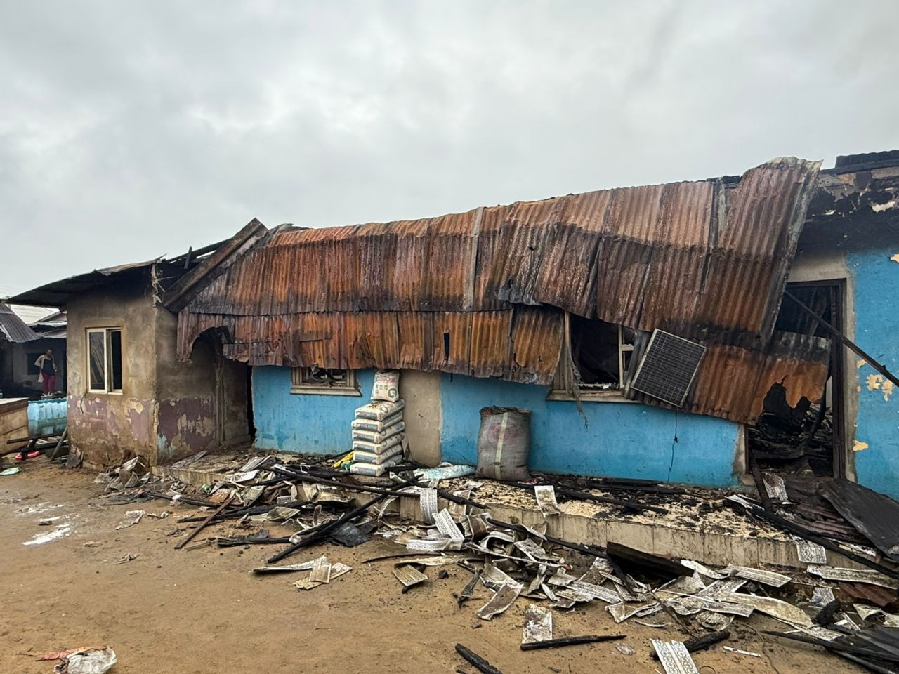 Support my Brother’s family after fire destroyed everything campaign photo, 2 of 8