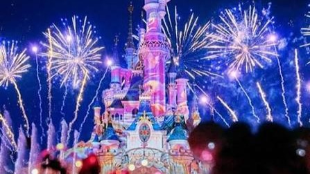 AYUDANOS A CUMPLIR EL SUEÑO DE IR A DISNEYLAND photo