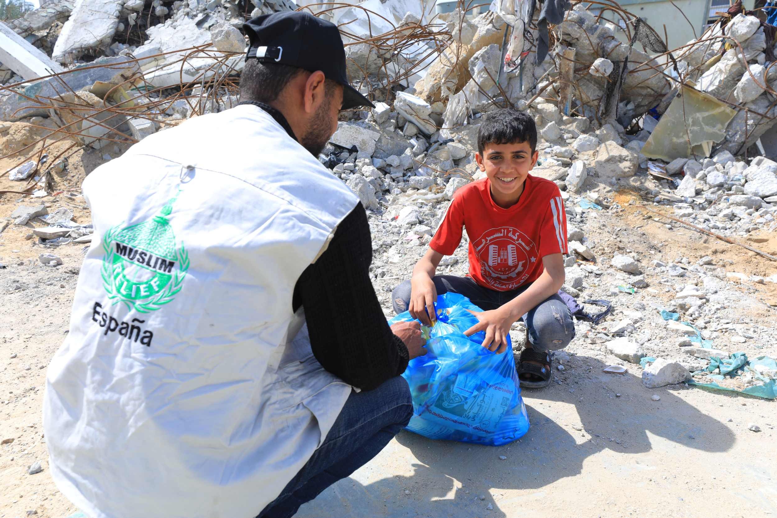 No Child Should Go Hungry – Emergency Food & Water for Gaza campaign photo, 5 of 8