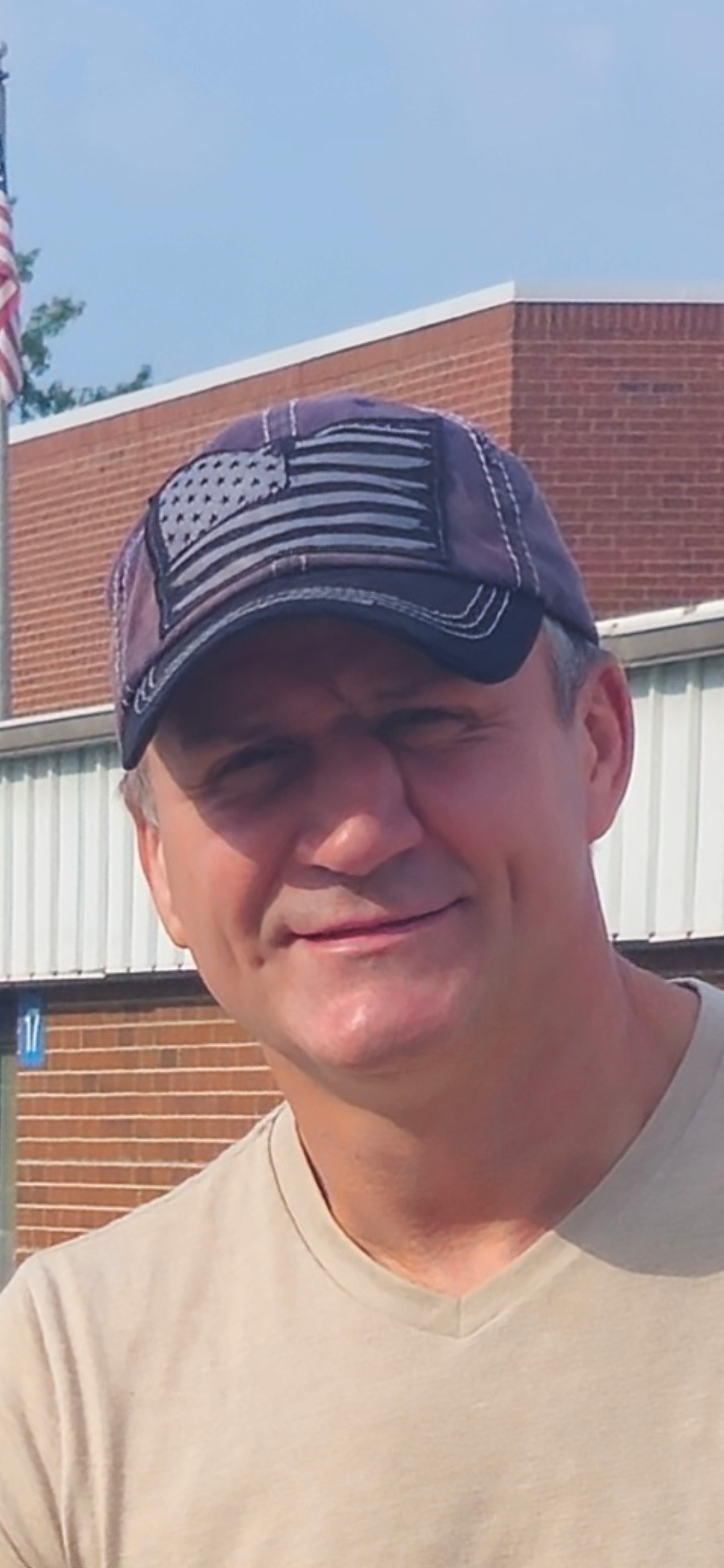 I'm asking for help with the funeral campaign photo, 2 of 4
