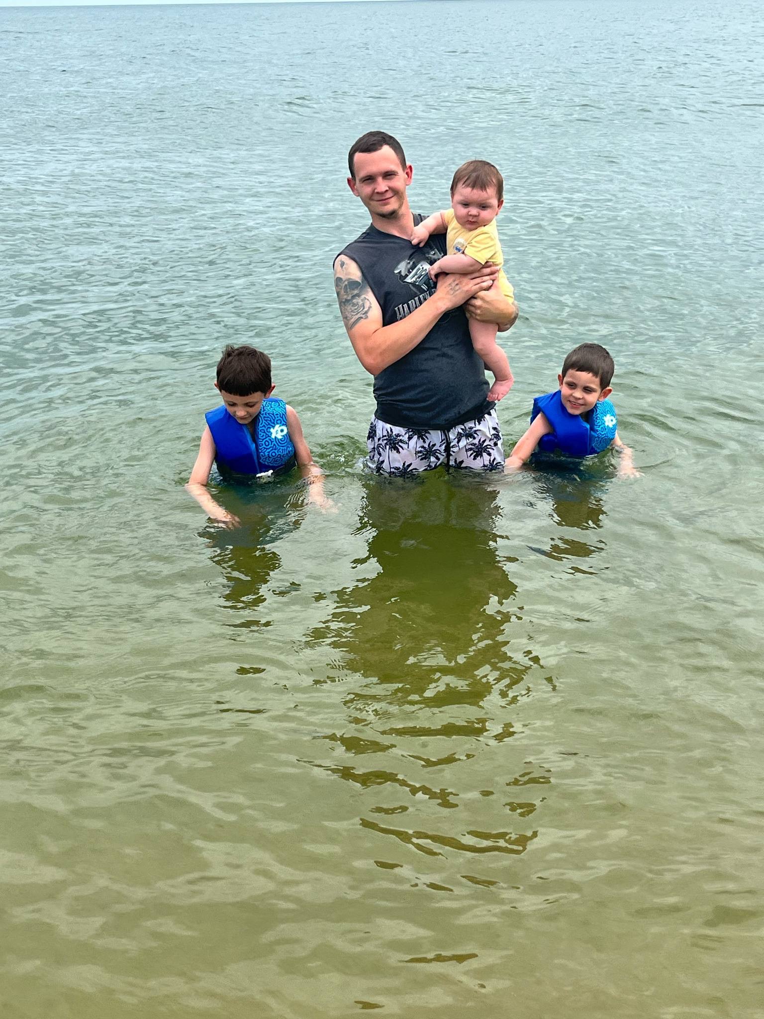 Please help Michael and his family with his medical bills! campaign photo, 5 of 8