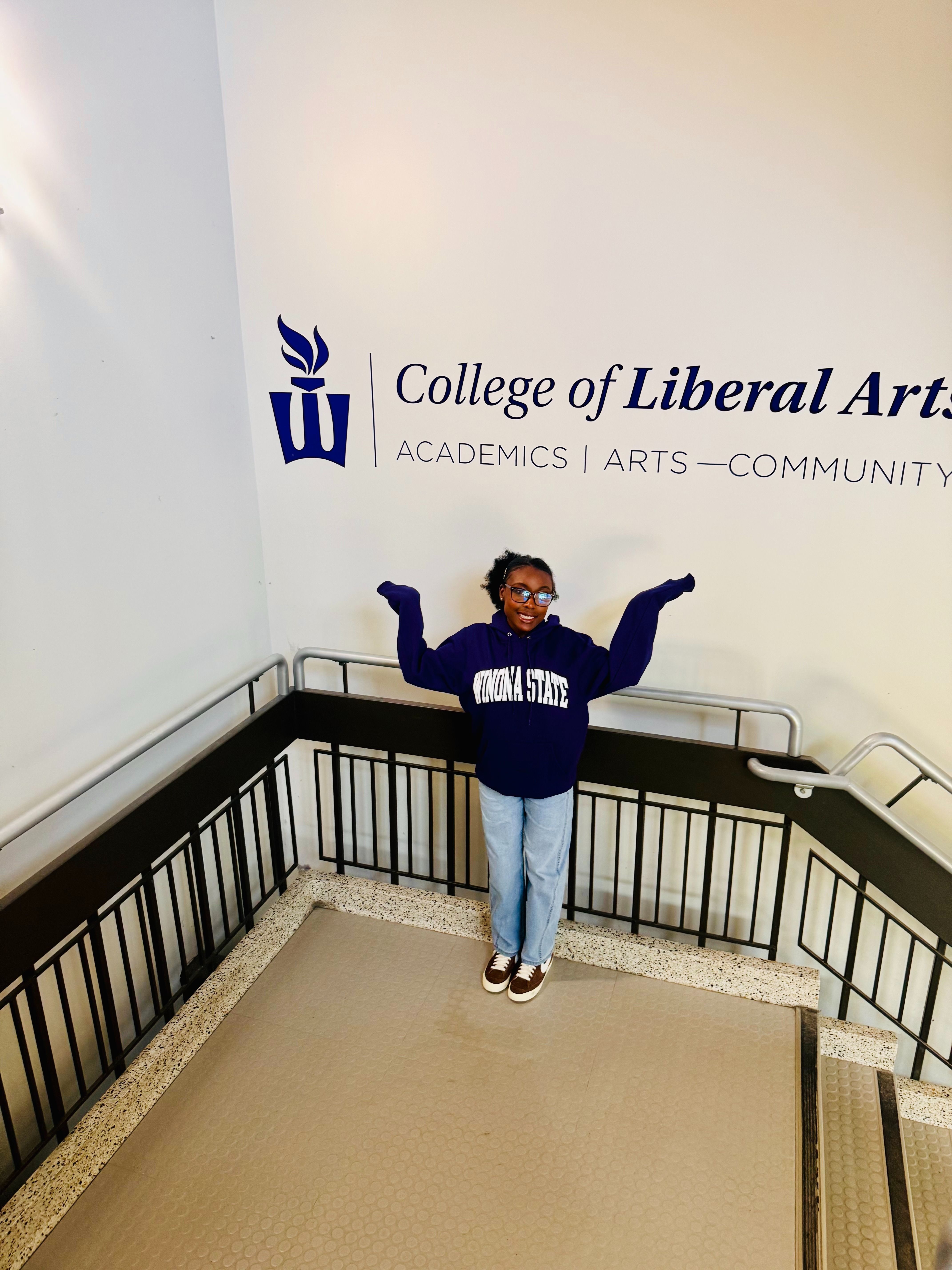 In need of urgent help to cover my College semester balance. campaign photo, 2 of 6