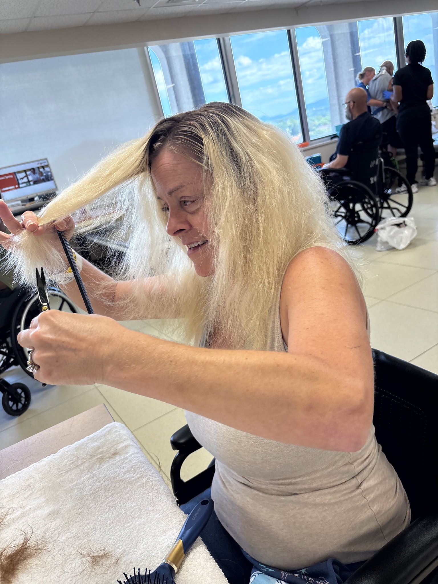 Support Kelly's Road to Recovery and Salon Revival campaign photo, 2 of 8