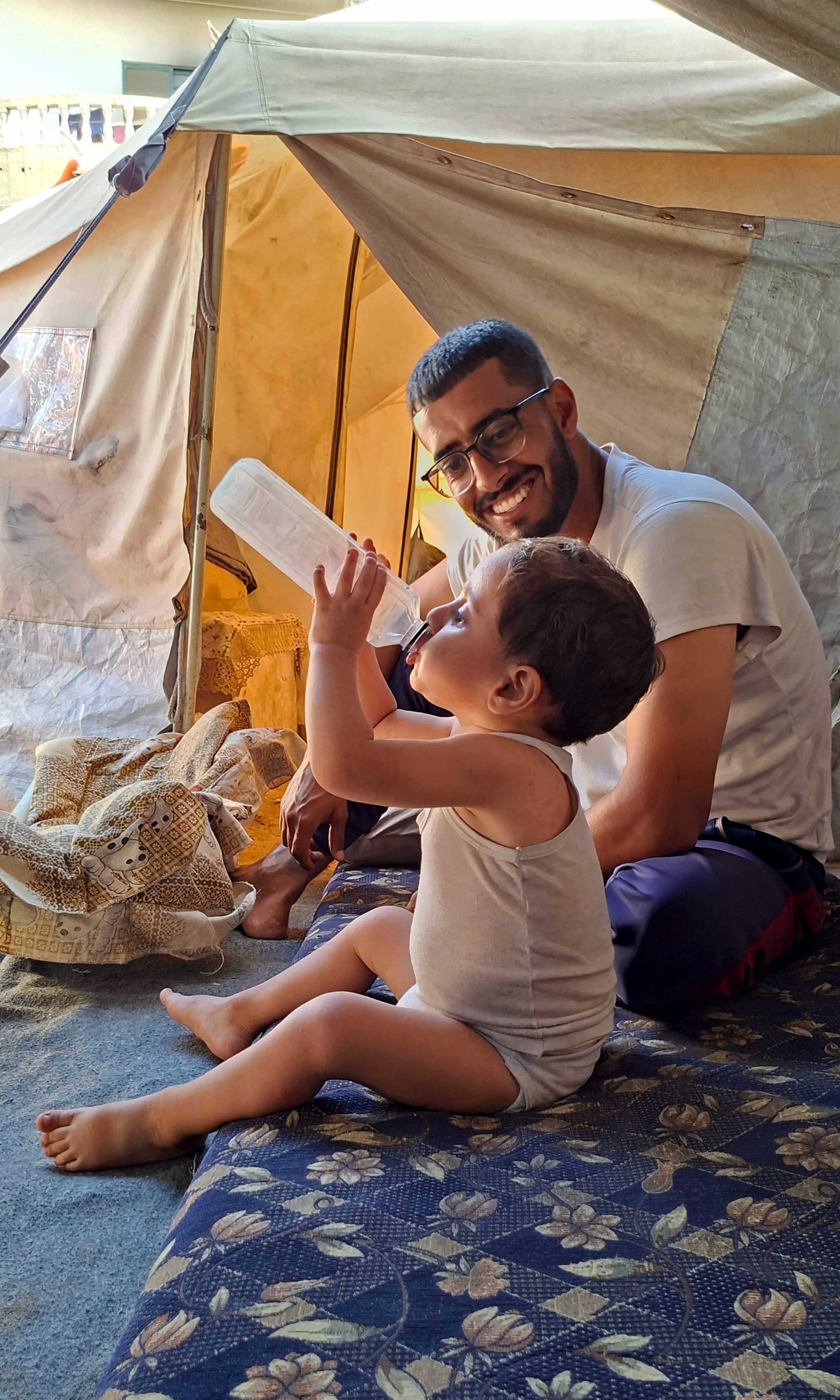 Save Adam's family - Aidez Adam et sa famille à GAZA. campaign photo, 5 of 8
