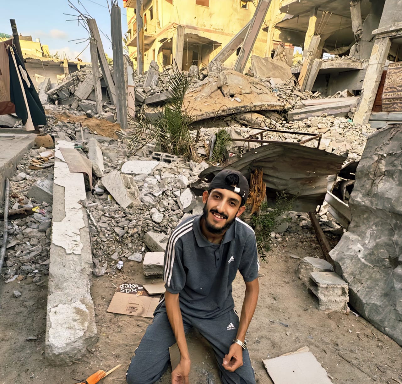 Save Adam's family - Aidez Adam et sa famille à GAZA. campaign photo, 6 of 8