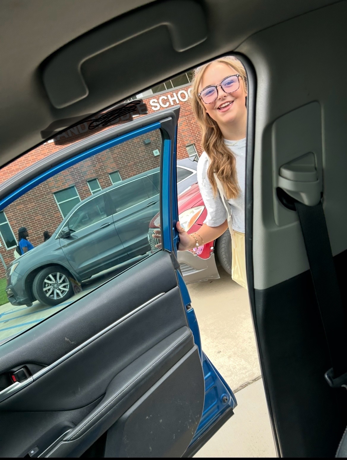 Middle class mom who just hit a rough year campaign photo, 2 of 6