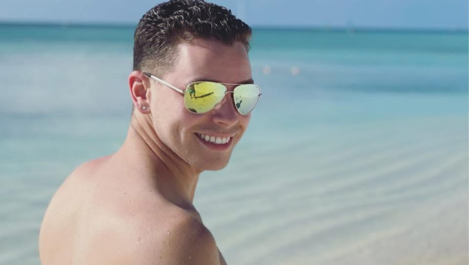 Nicholas Thomas Hold pinned link photo