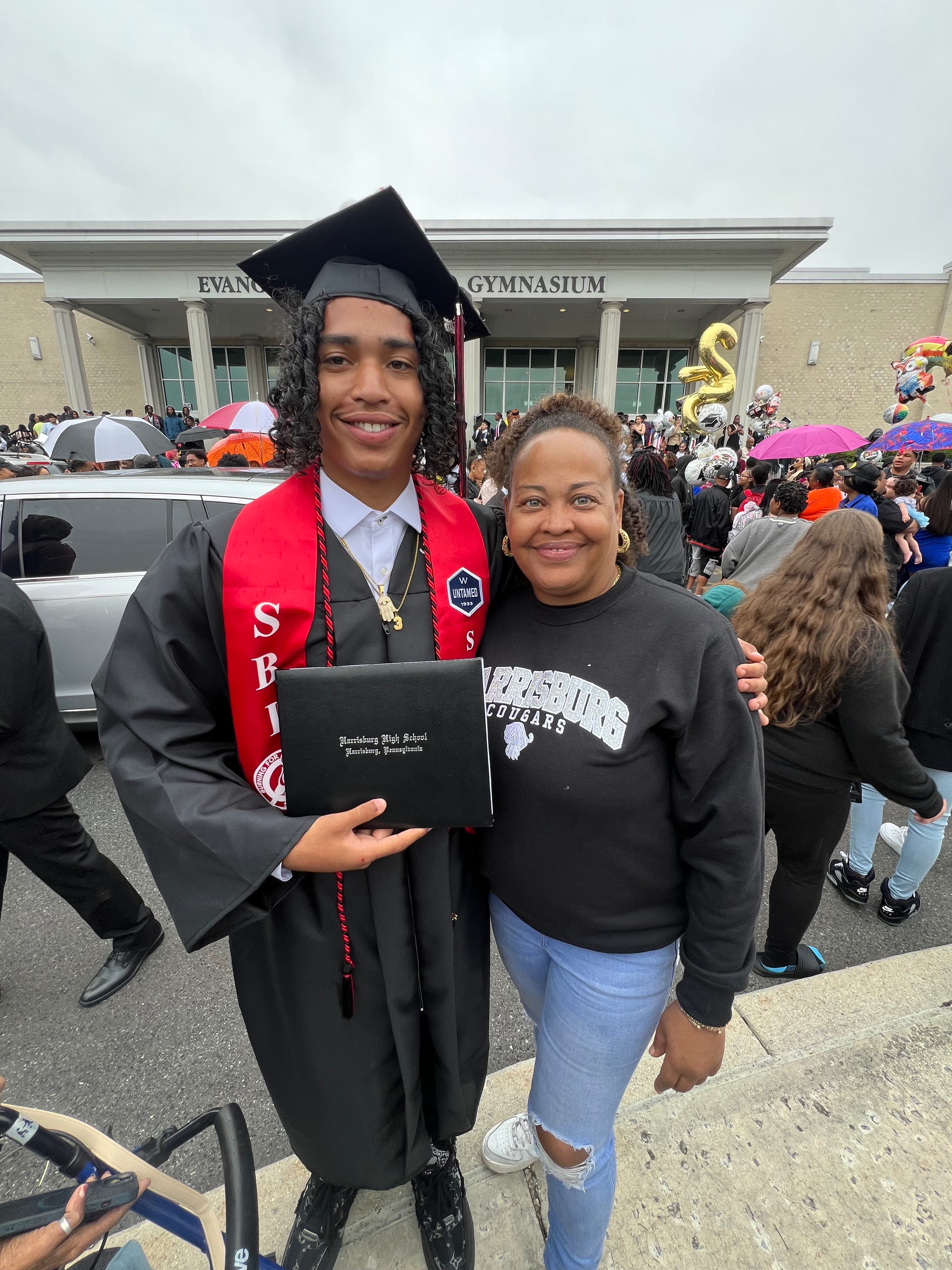 Help a Hardworking Student Stay in College campaign photo, 2 of 5