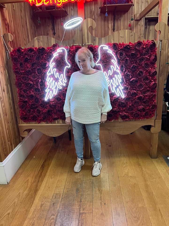 Give Aunt Toni a Peaceful Farewell campaign photo, 5 of 8