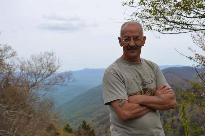 URGENT! Help me get home to see my dad before he dies campaign photo, 4 of 5