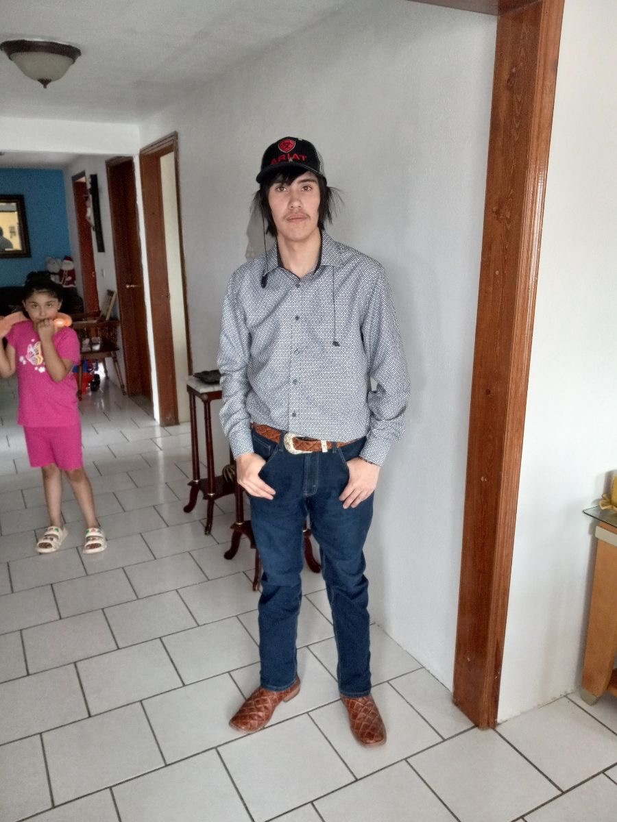 My little brother Carlos campaign photo, 5 of 6