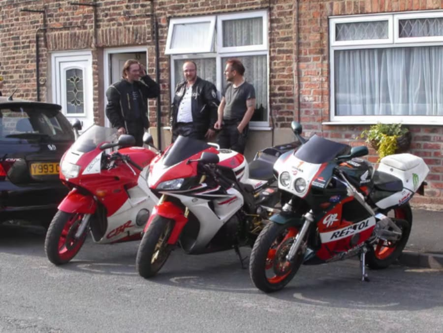Steven Clark and his Honda cbr campaign photo, 4 of 8