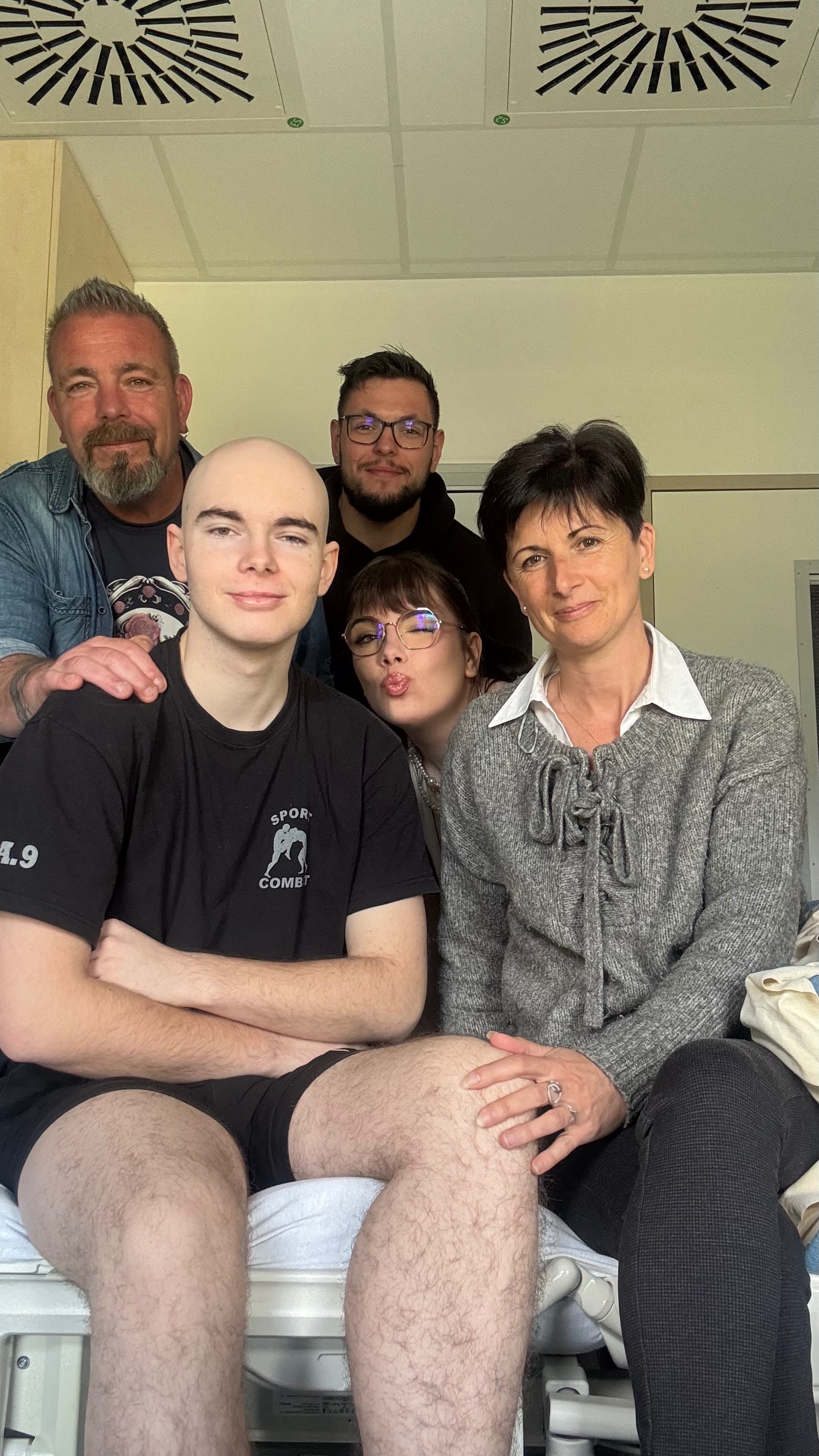 Sauvons Amaury : 18 ans, un combat contre un cancer rare campaign photo, 5 of 7