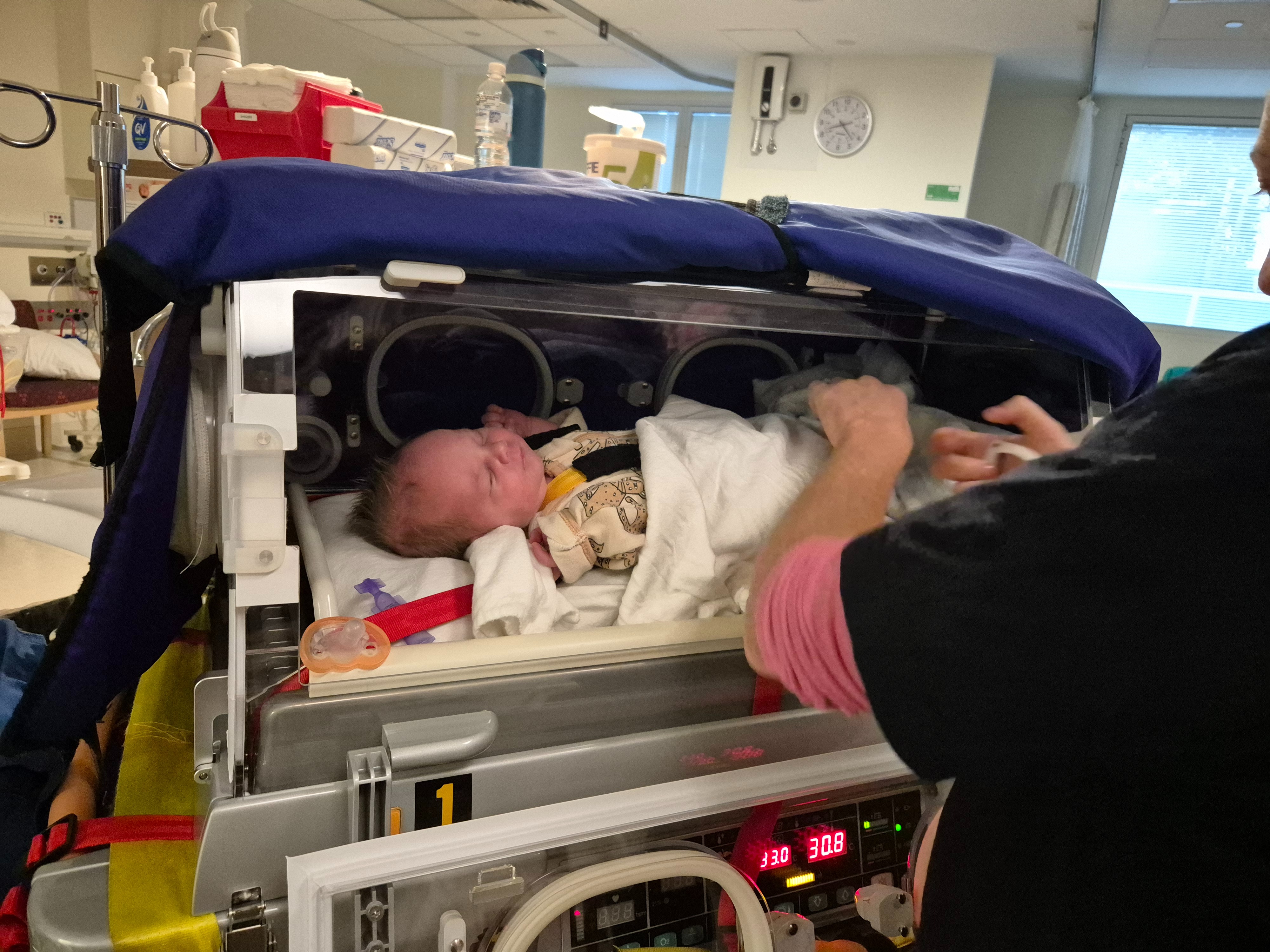 Help for our little fighter campaign photo, 5 of 8