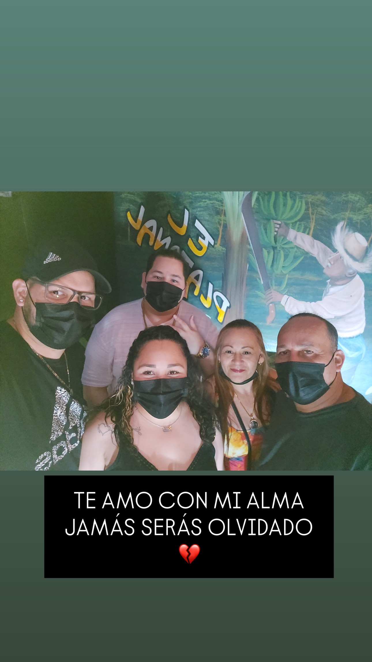 Ayúdanos a darle a Alex un velorio y entierro lleno de amor campaign photo, 7 of 8