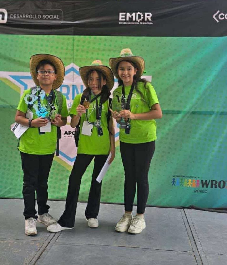 Representando a México en Singapur campaign photo, 2 of 8