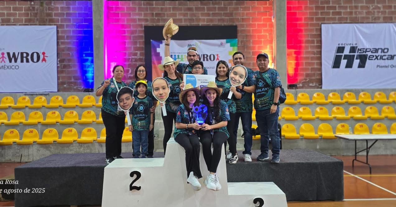 Representando a México en Singapur campaign photo, 7 of 8
