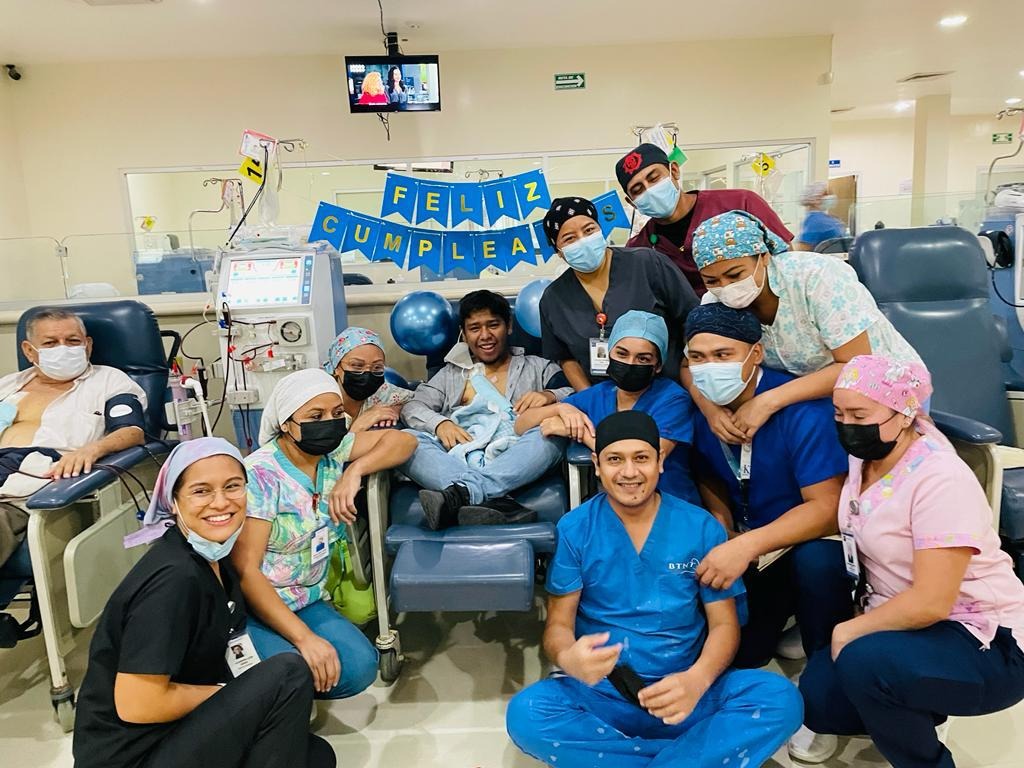 To get a kidney and leave hemodialysis campaign photo, 2 of 8