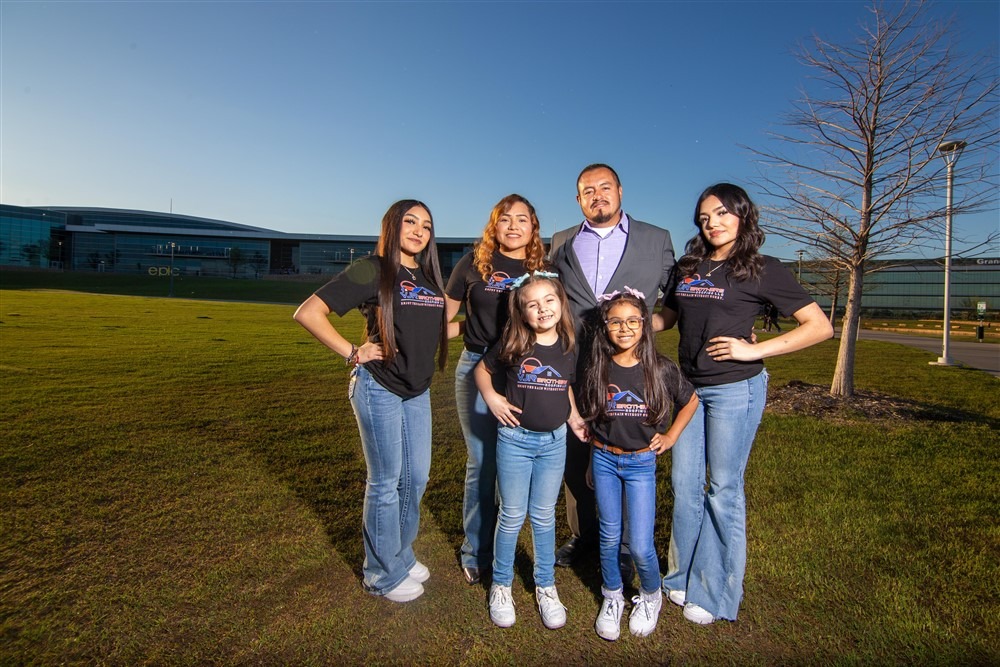 Support Juan Ferrusca & Family During this Tragedy campaign photo, 4 of 8