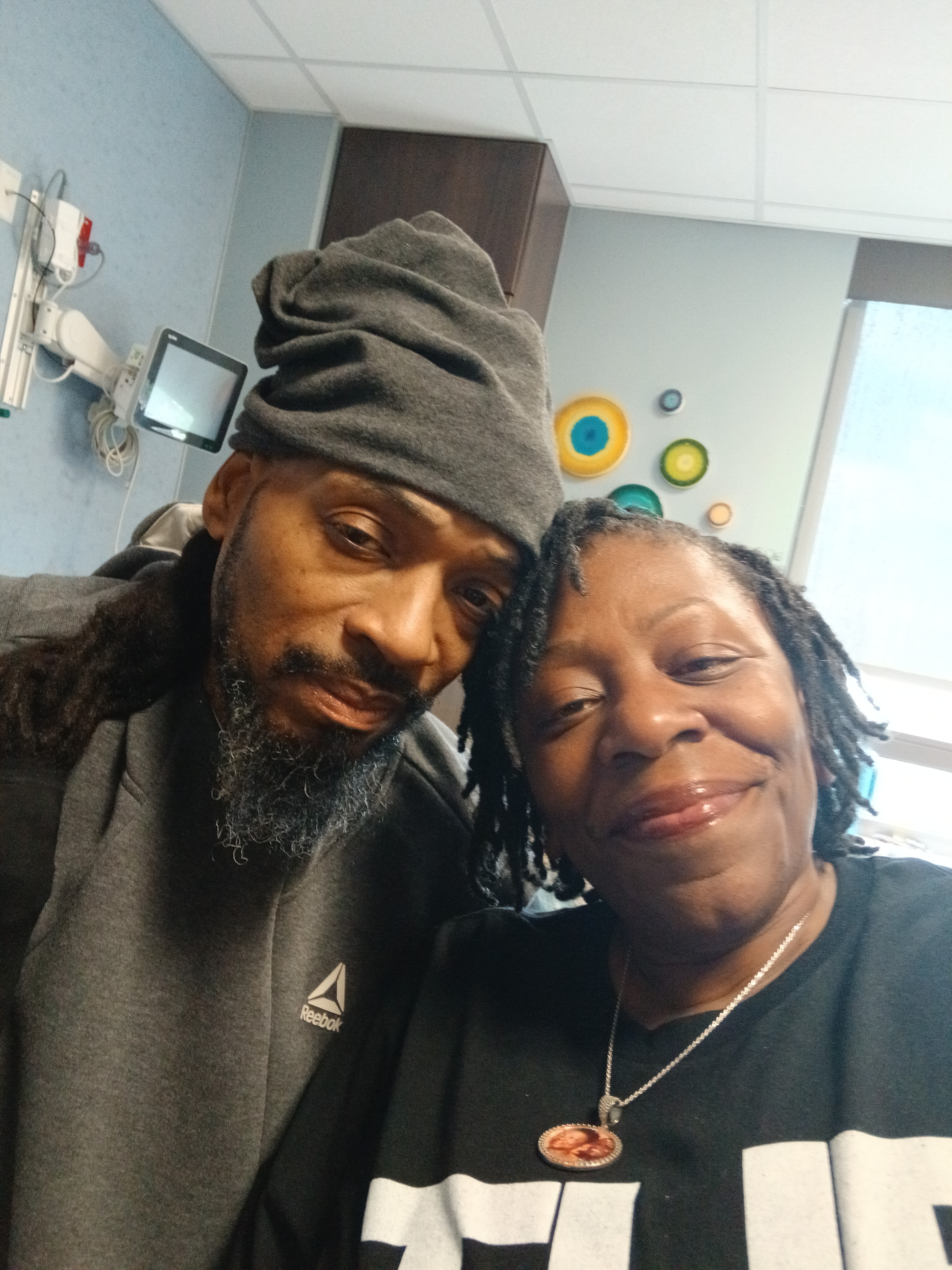 Jflex' Journey to Recovery: Support After Double Amputation. campaign photo, 4 of 6