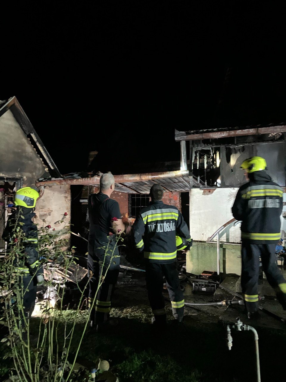 Ungarn - Hausbrand bei Nachbarn - House fire at neighbours campaign photo, 5 of 5