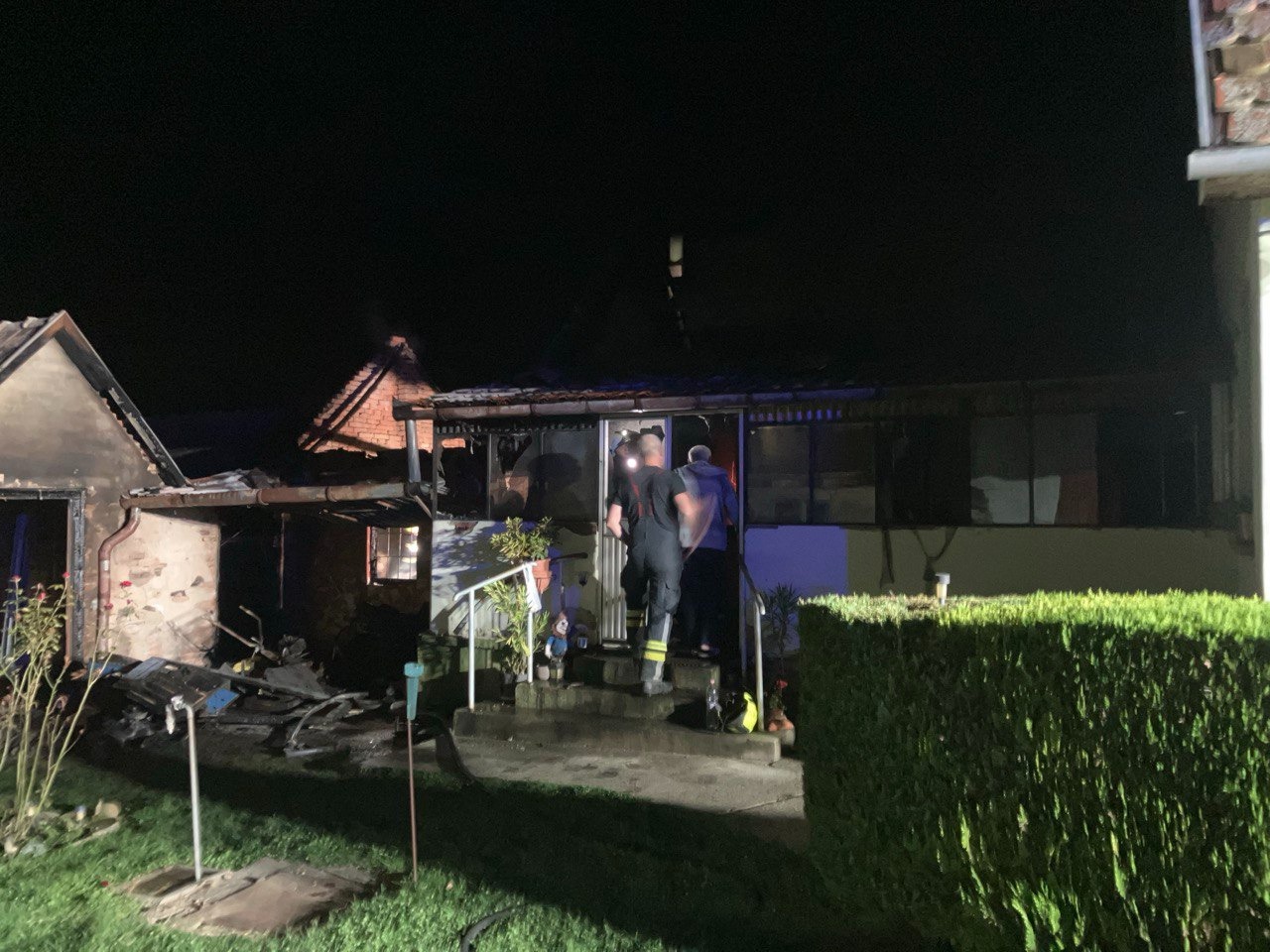 Ungarn - Hausbrand bei Nachbarn - House fire at neighbours campaign photo, 4 of 5