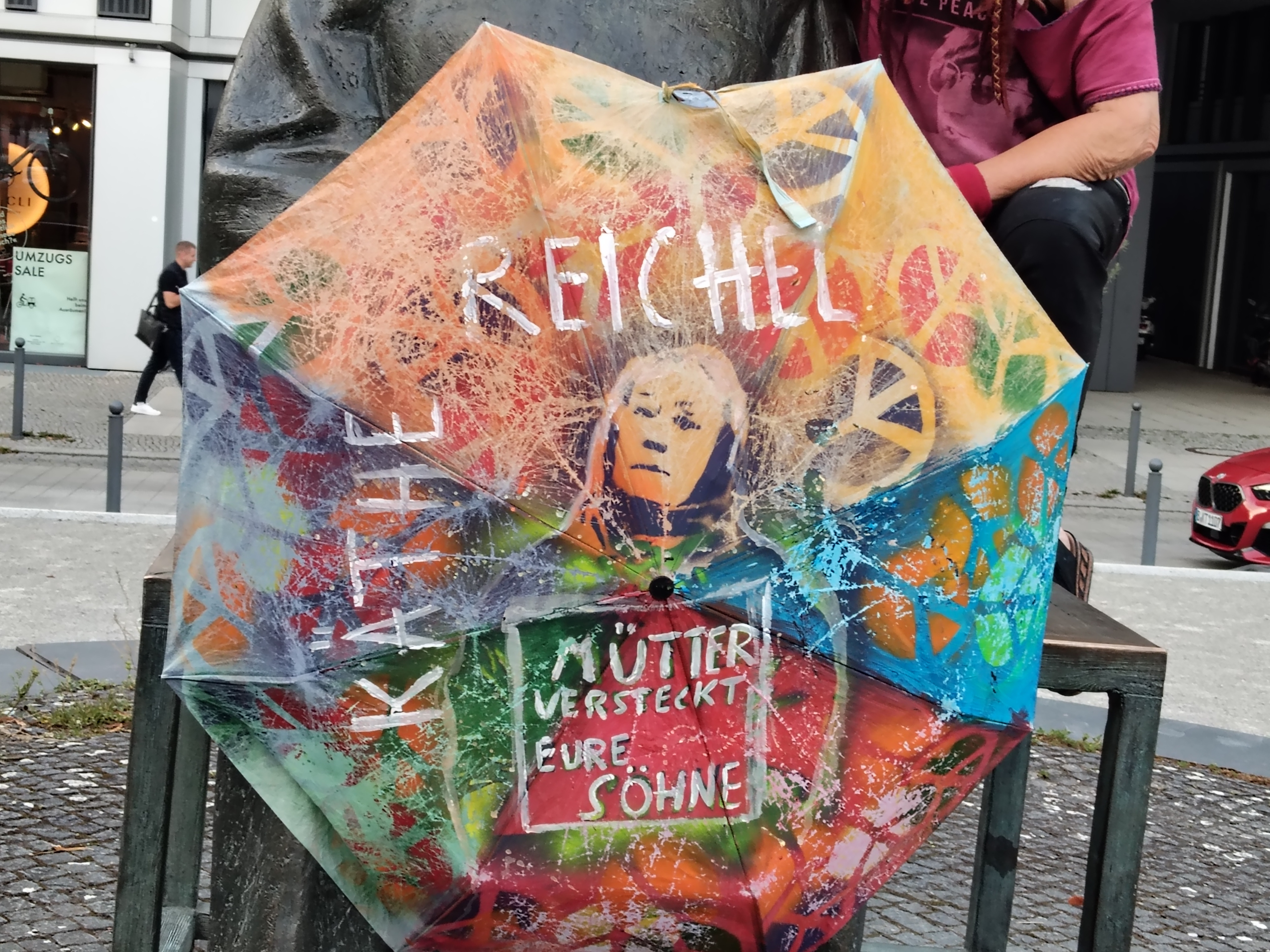 Veranstaltungen für Menschenrechte durchführen campaign photo, 2 of 8