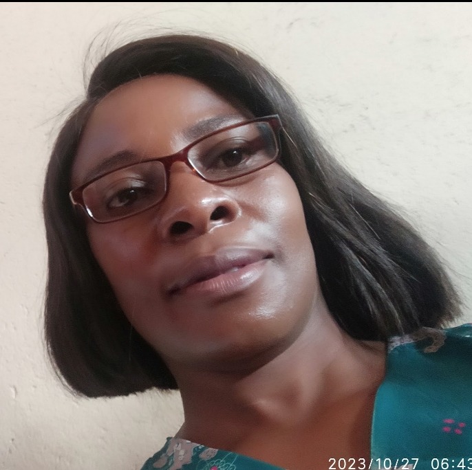 Tracy urgently need help for a knee replacement surgery. campaign photo, 2 of 5