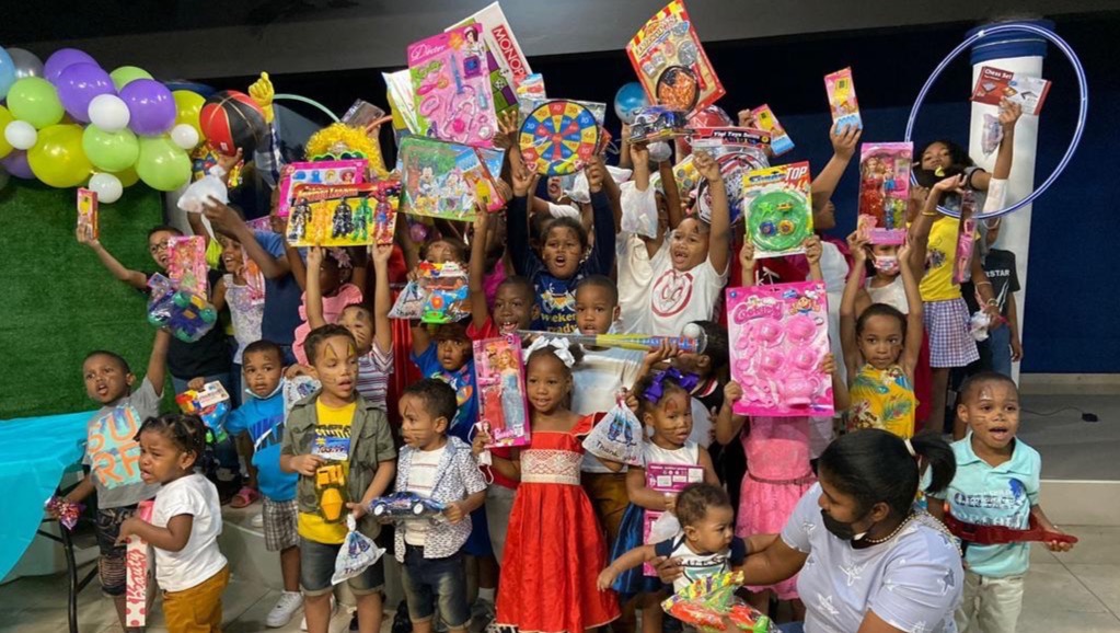Fenix Aurora Los Reyes Toy Drive campaign photo, 6 of 8