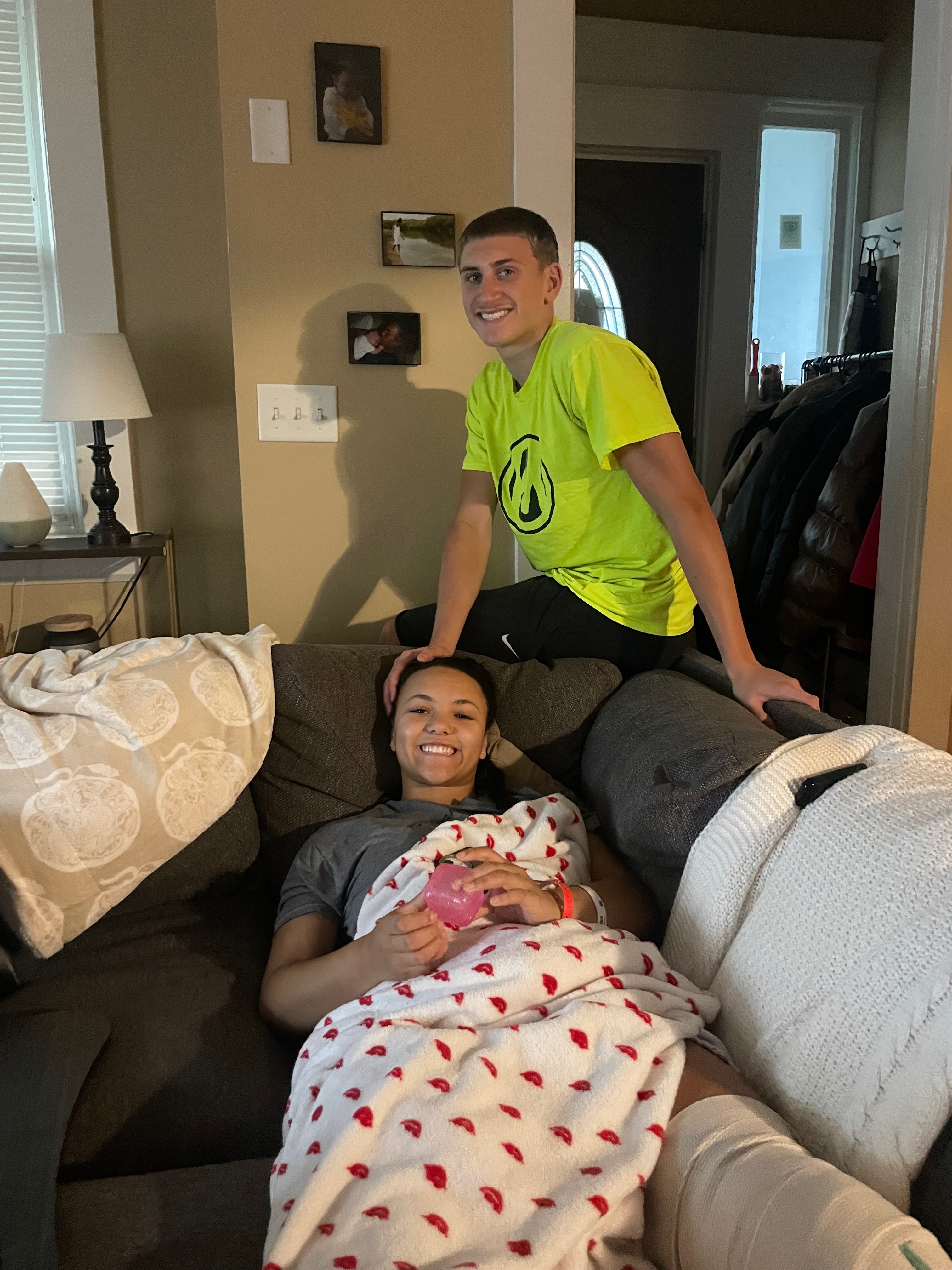 Elliana and family campaign photo, 5 of 8
