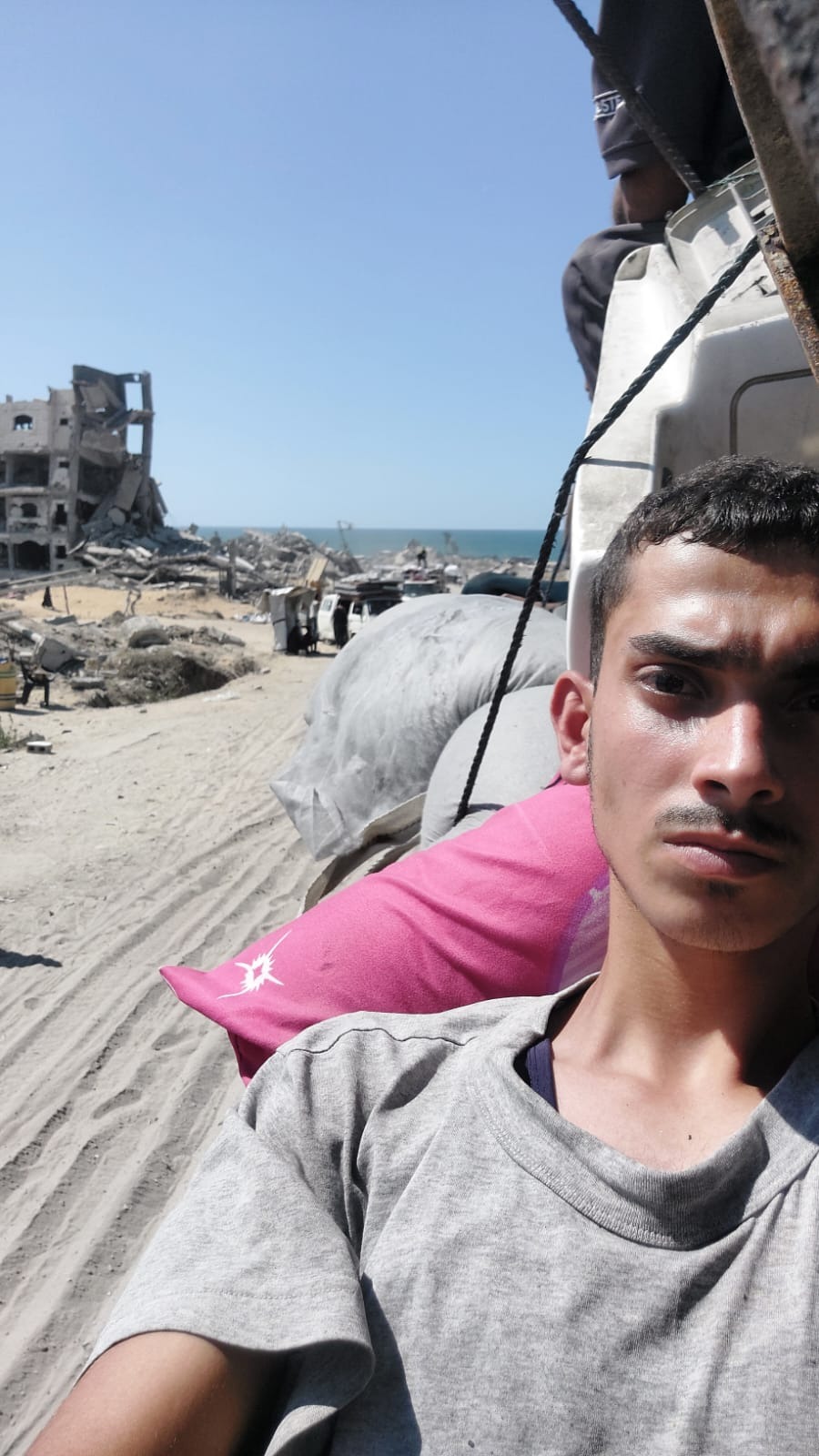 Support Walid and his family form Gaza to escape the siege campaign photo, 6 of 8