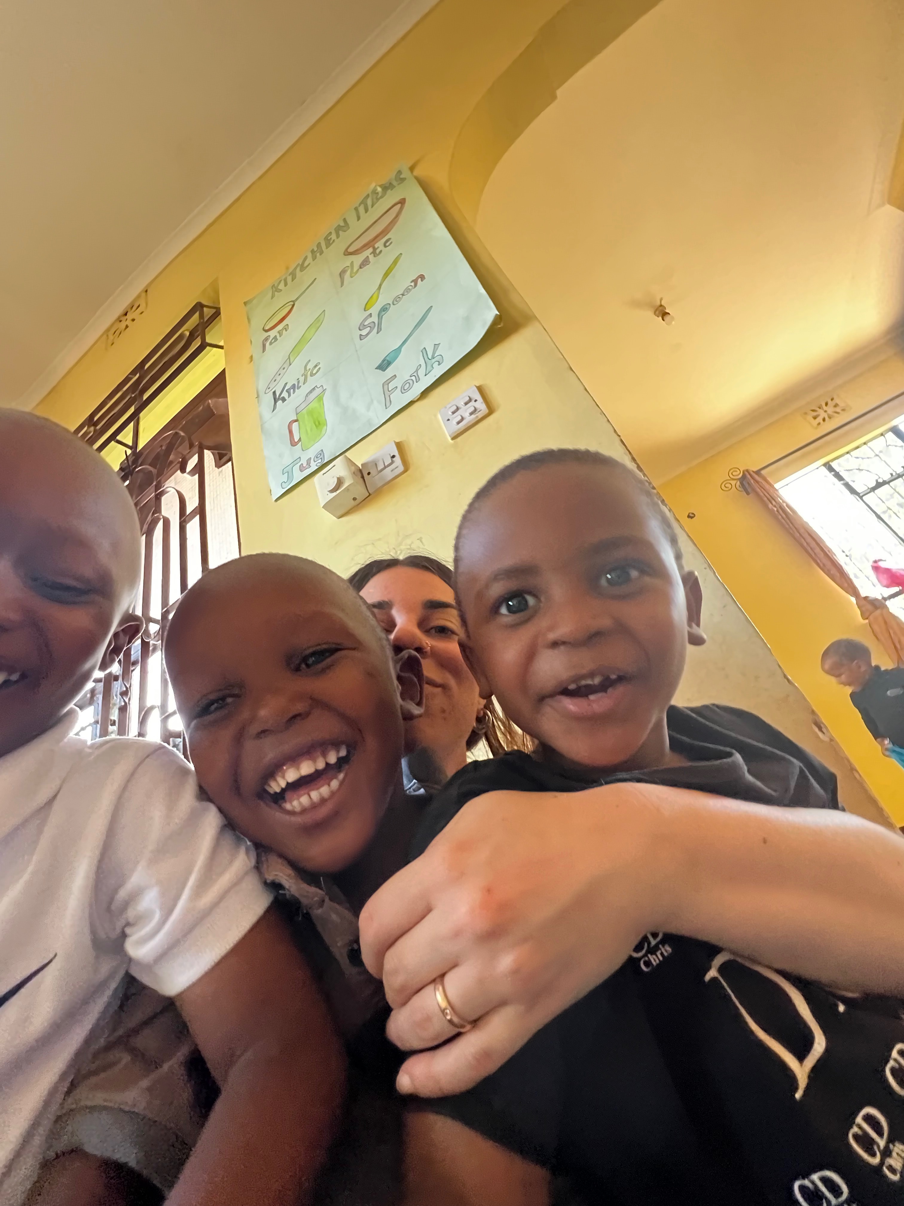 Comprare cibo per i bambini di asilo in Tanzania campaign photo, 4 of 8