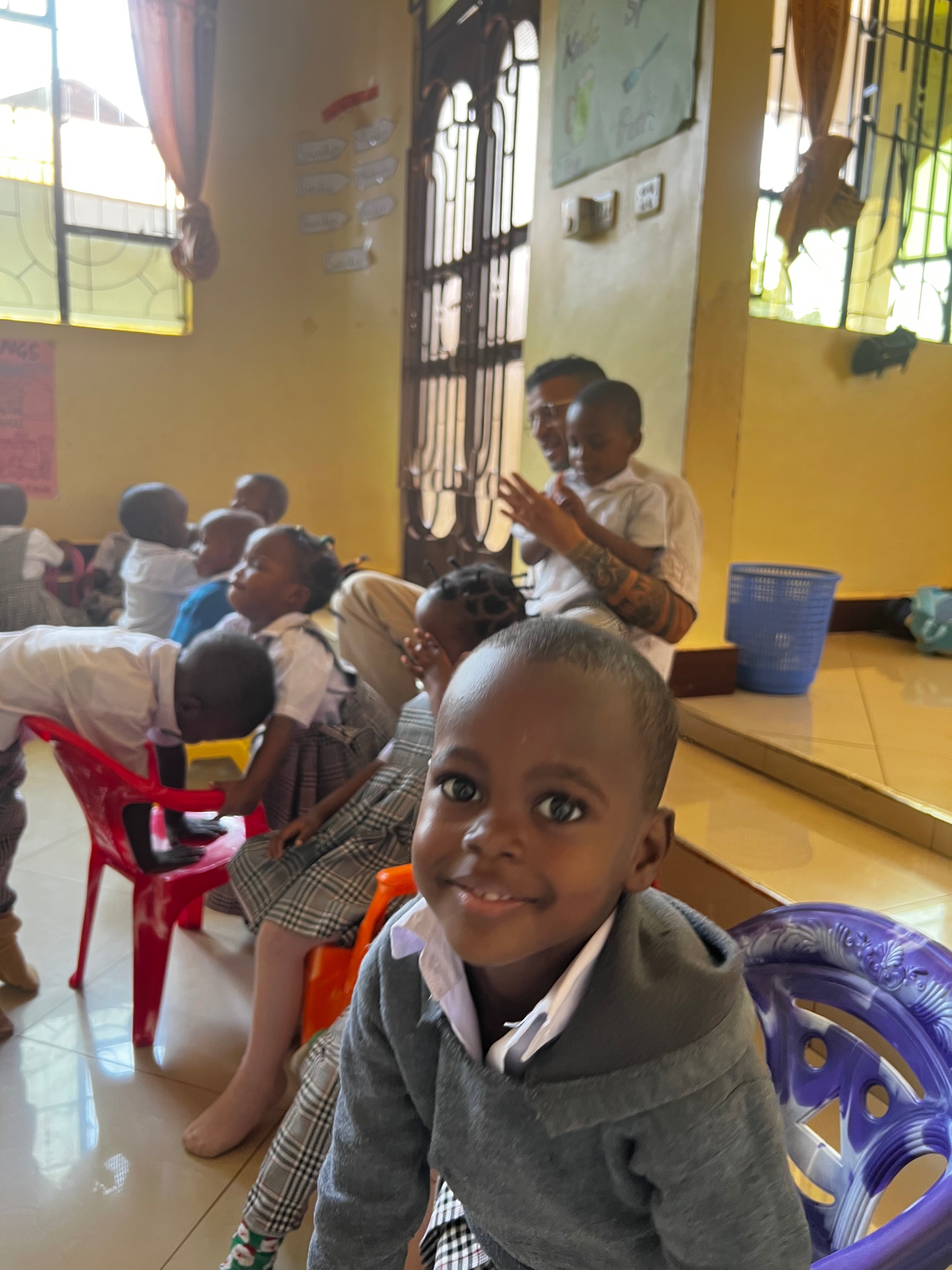 Comprare cibo per i bambini di asilo in Tanzania campaign photo, 6 of 8
