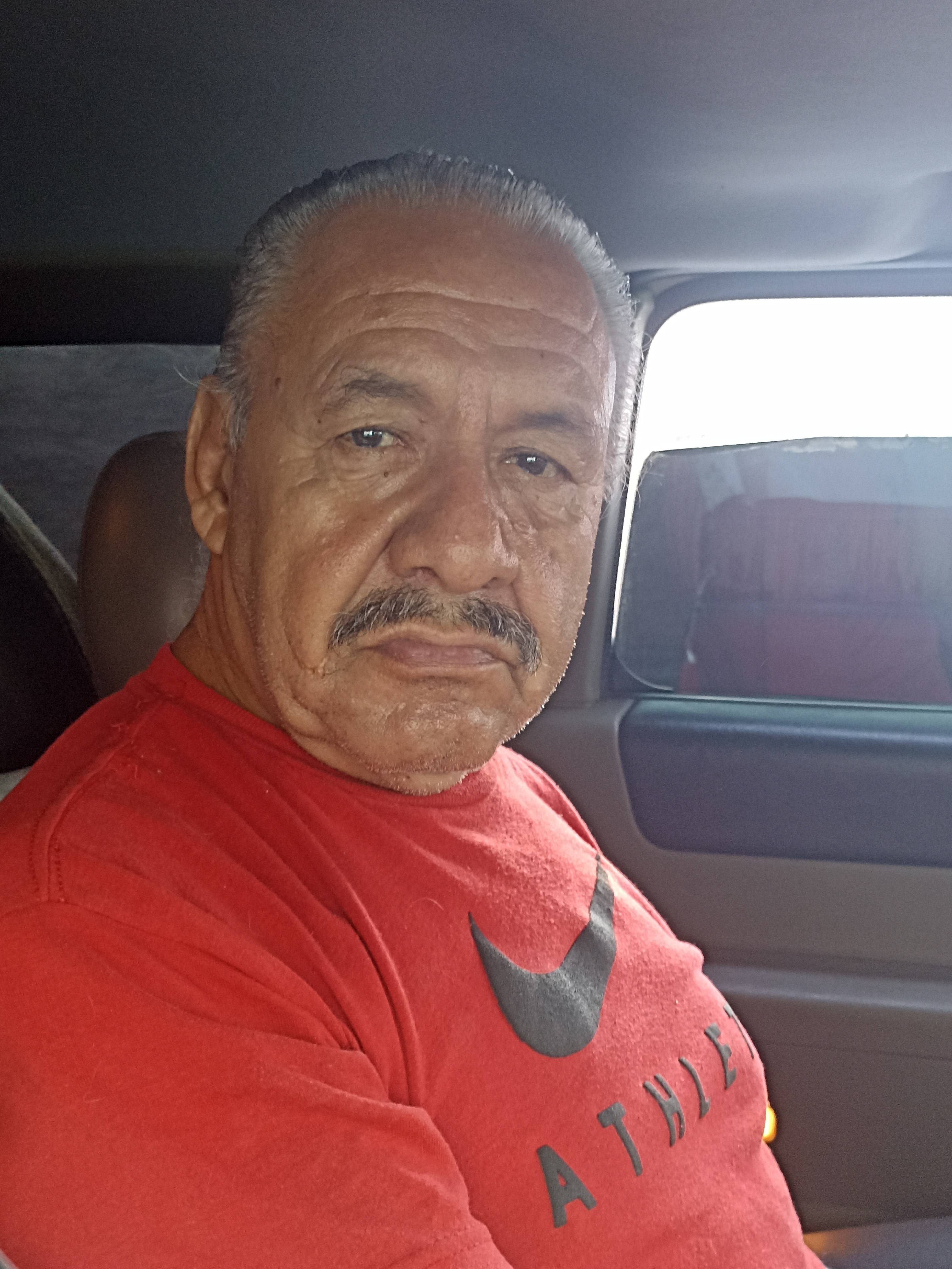 Ayuda a mi papá a recuperar su movilidad tras su amputación campaign photo, 2 of 4