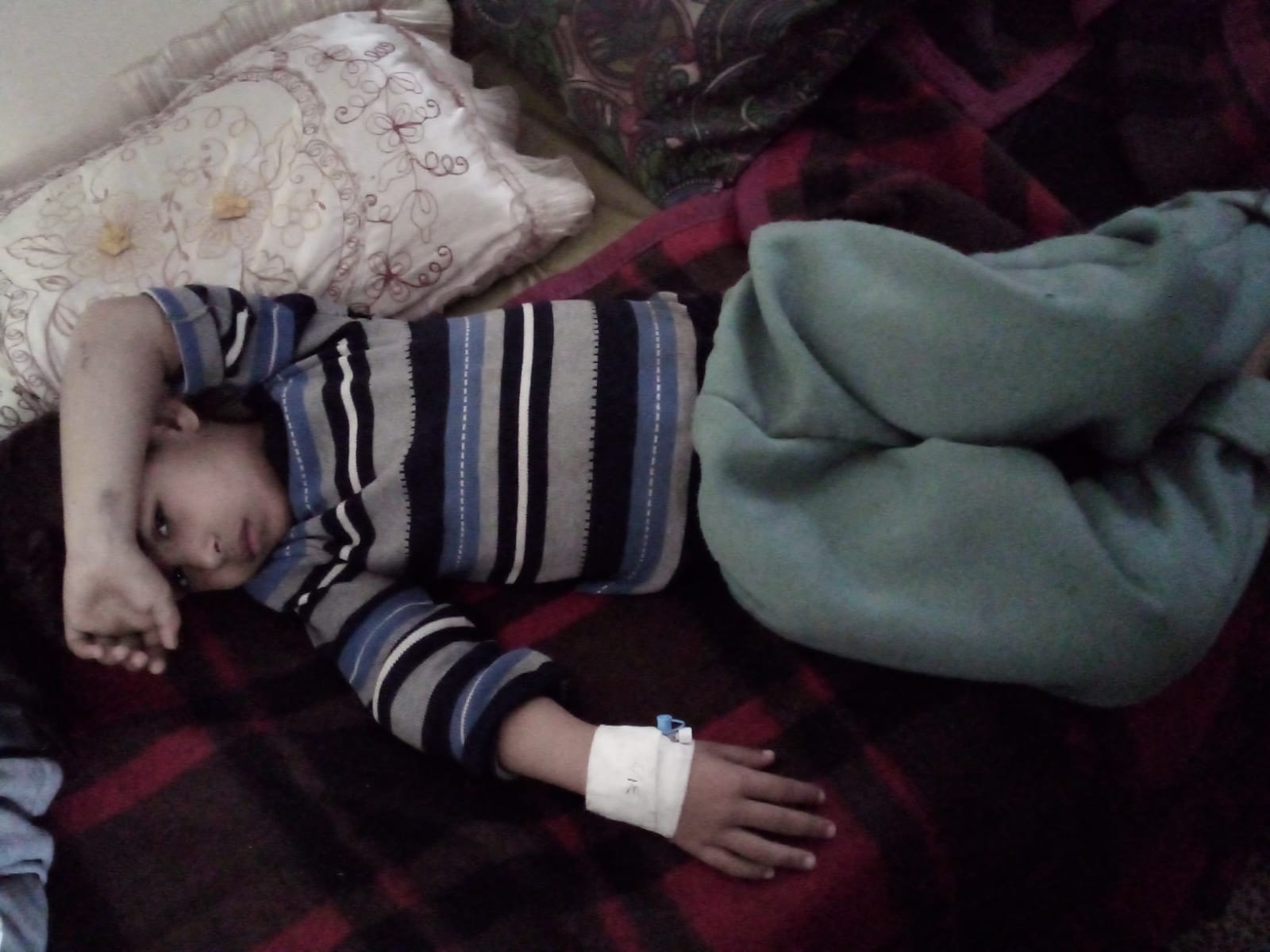 Help Niveen and her family survive campaign photo, 4 of 6