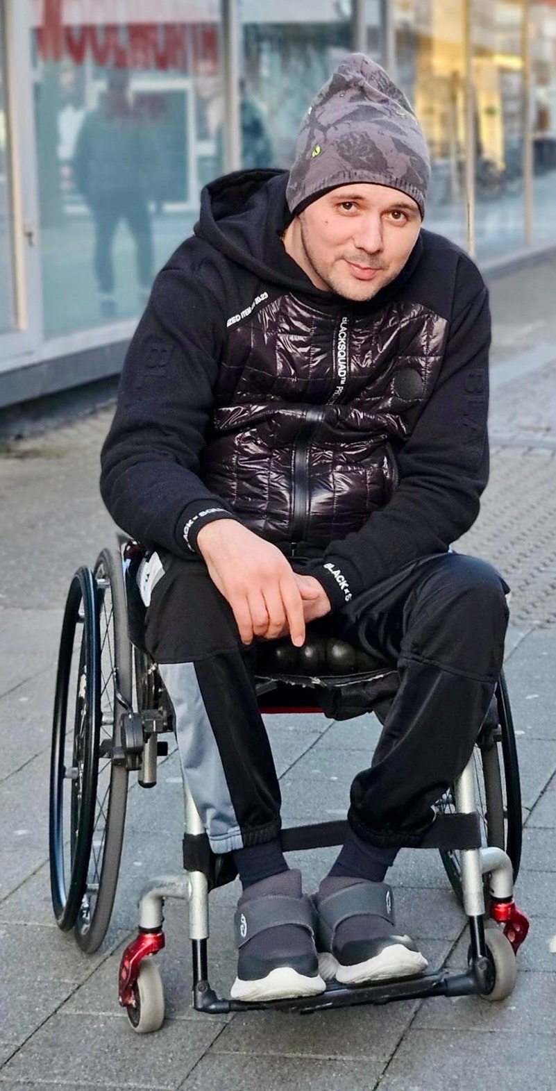 Gemeinsam für Nermin, aus dem Rollstuhl zurück auf die Beine campaign photo, 2 of 5