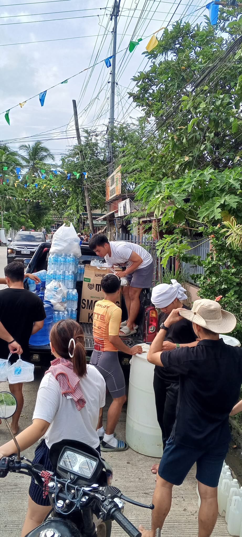 Cebu Earthquake & Typhoon Tino Relief campaign photo, 2 of 8