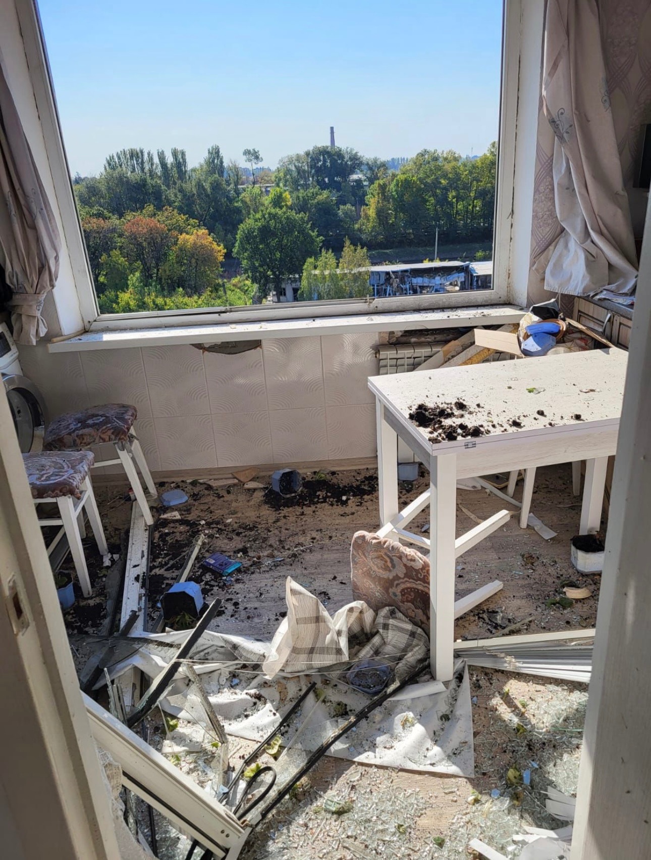 Help to Urgently Repair My Family’s Apartment in Ukraine campaign photo, 5 of 8